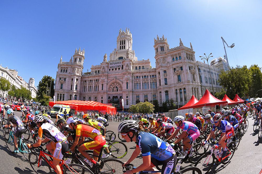 The women's peloton in Madrid