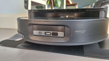 Roborock Saros 10R from the front