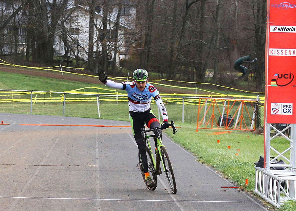 Curtis White (Cannondale p/b Cyclocrossworld) takes the win and maintains his over-all lead for the Vittoria NECXS Series as well