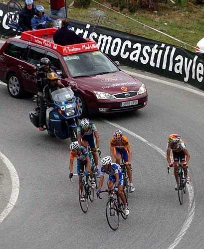 The five leaders approach the summit of Andorra.