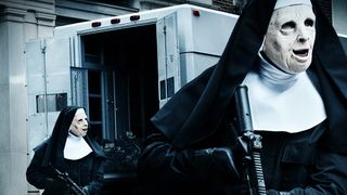 Bet billede fra The Town, af røvere forklædt som nonner med automatvåben i hænderne