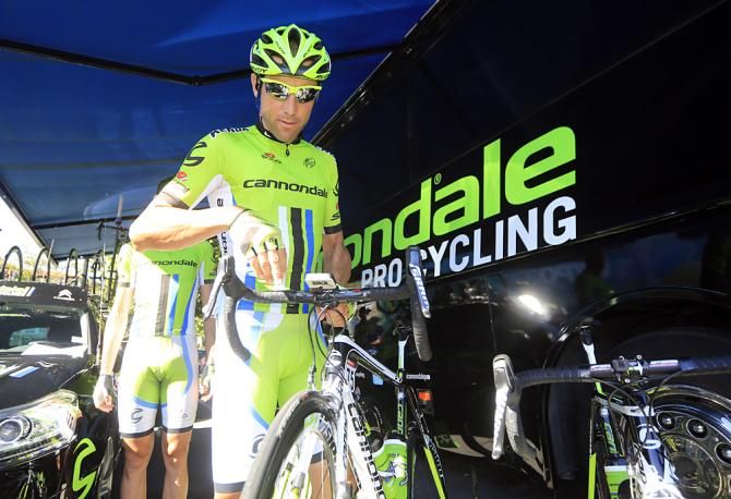 Paolo Longo Borghini (Cannondale) signs in