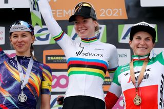 Anna van der Breggen took centre stage at the Fleche Wallonne Feminine