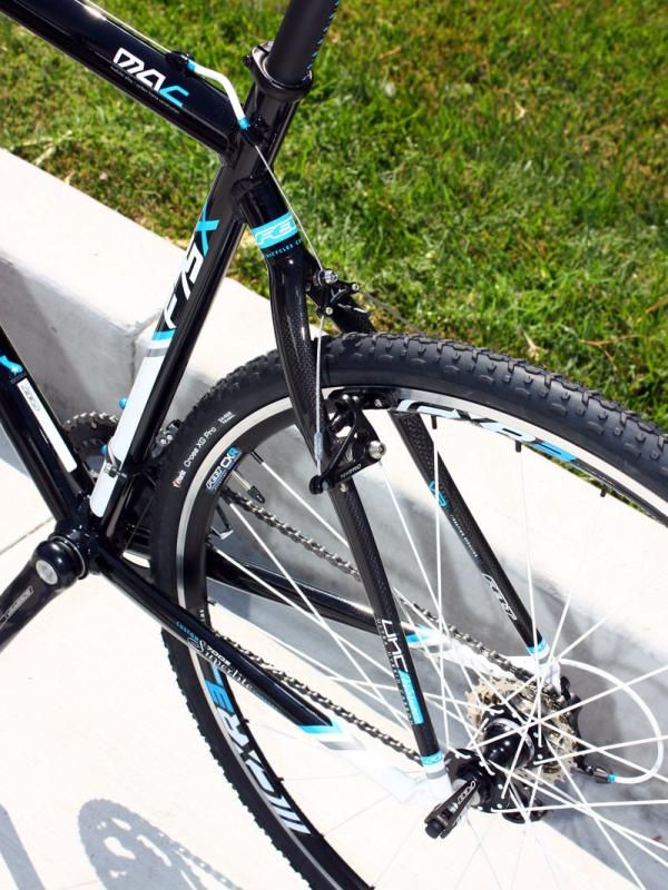 Carbon seat stays are featured on the Felt F75X.