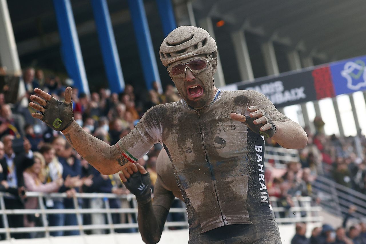 Paris Roubaix 2021 -118th Edition - Denain - Roubaix 257,7 km - 03/10/2021 - Sonny Colbrelli (ITA - Bahrain Victorious) - photo Luca Bettini/BettiniPhoto&Acirc;&copy;2021