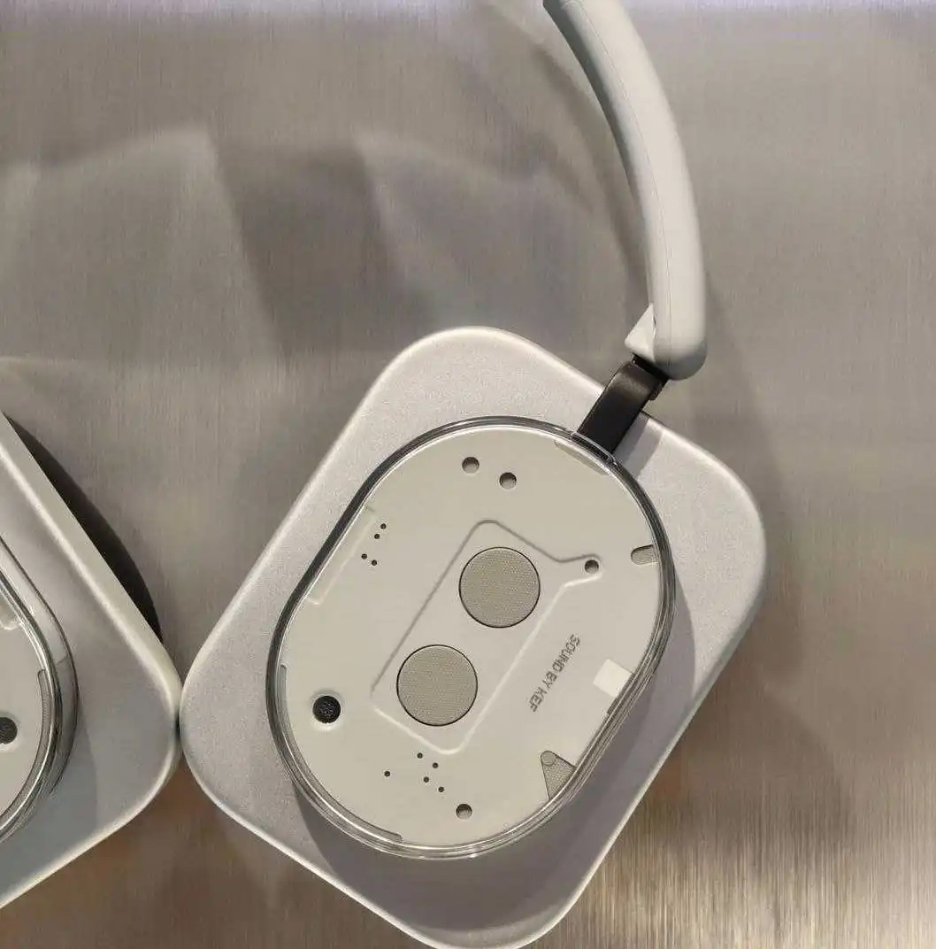 Nothing Headphone (1) hands-on photo leak