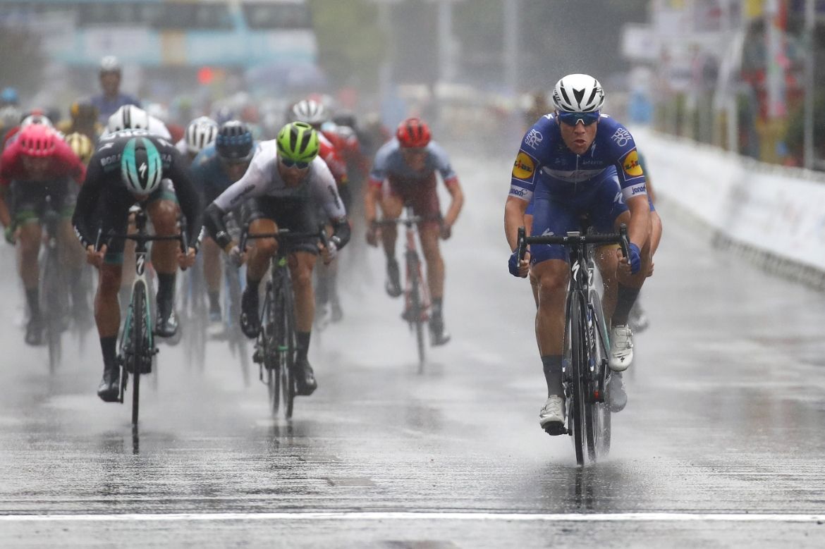 Fabio Jakobsen secures a convincing win