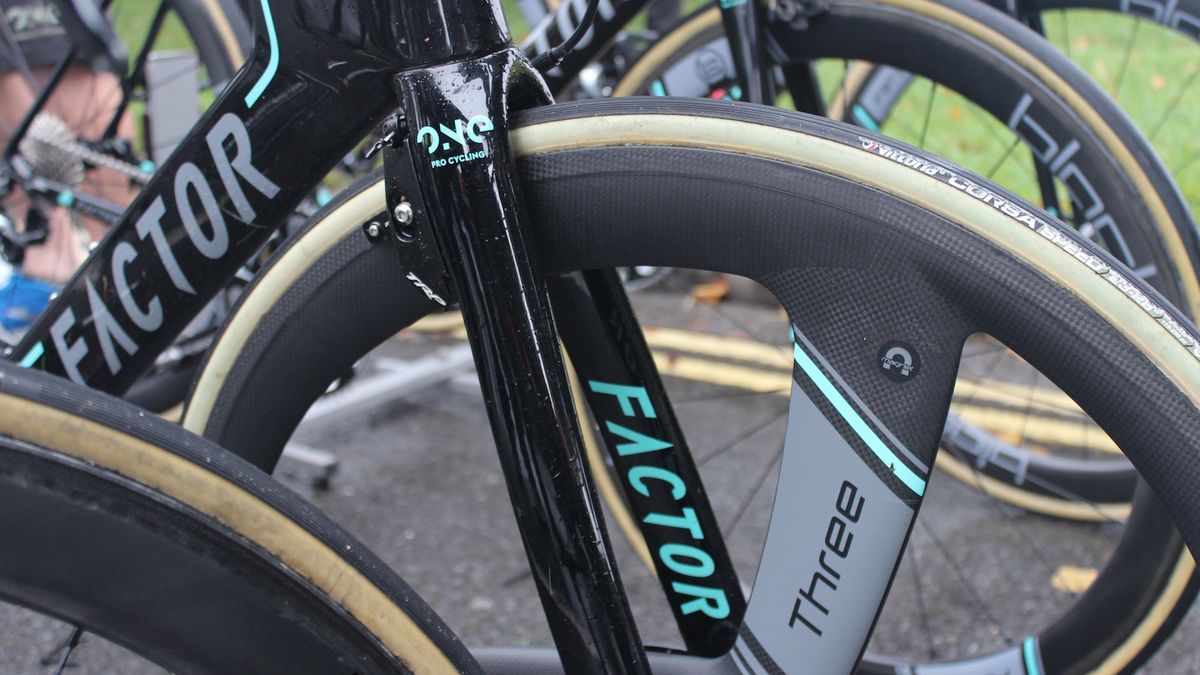 The TRP front brake sits behind the fork for aerodynamic efficiency