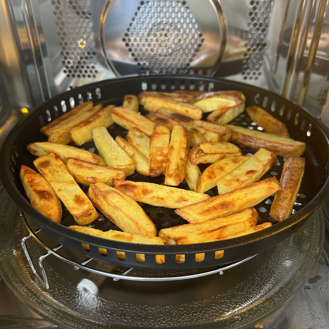Testing the Drew &amp; Cole Microwave Air Fryer