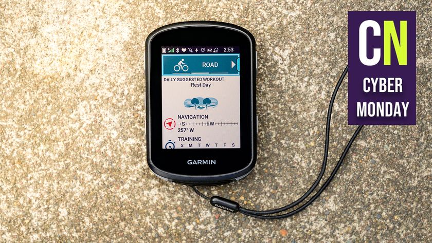 The Garmin Edge 540 PGS computer with Cyclingnews Cyber Monday logo