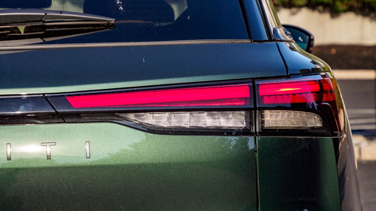 2027 Infiniti QX60 review.