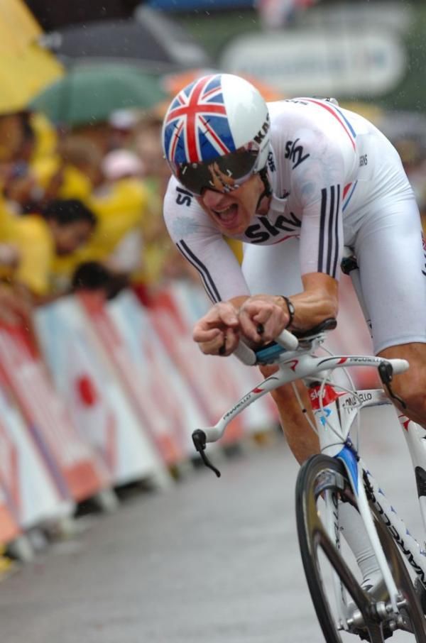 Bradley Wiggins (Team Sky) suffered in the rain
