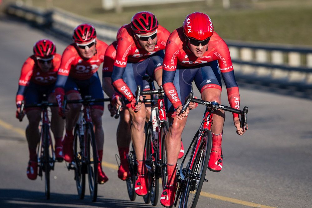 Drapac pushing hard on the way back in