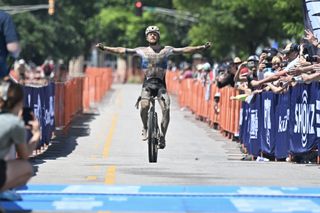Unbound Gravel 200 men: European Champion Mads Würtz Schmidt wins rainy, windy, muddy edition with epic solo