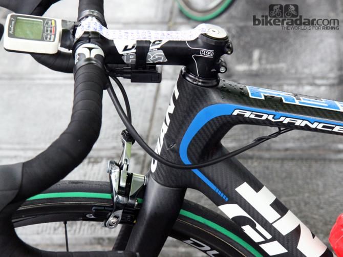A length of heat-shrink tubing keeps the Shimano Di2 wire neatly tucked against the rear brake housing on John Degenkolb's (Giant-Shimano) Giant Defy Advanced SL