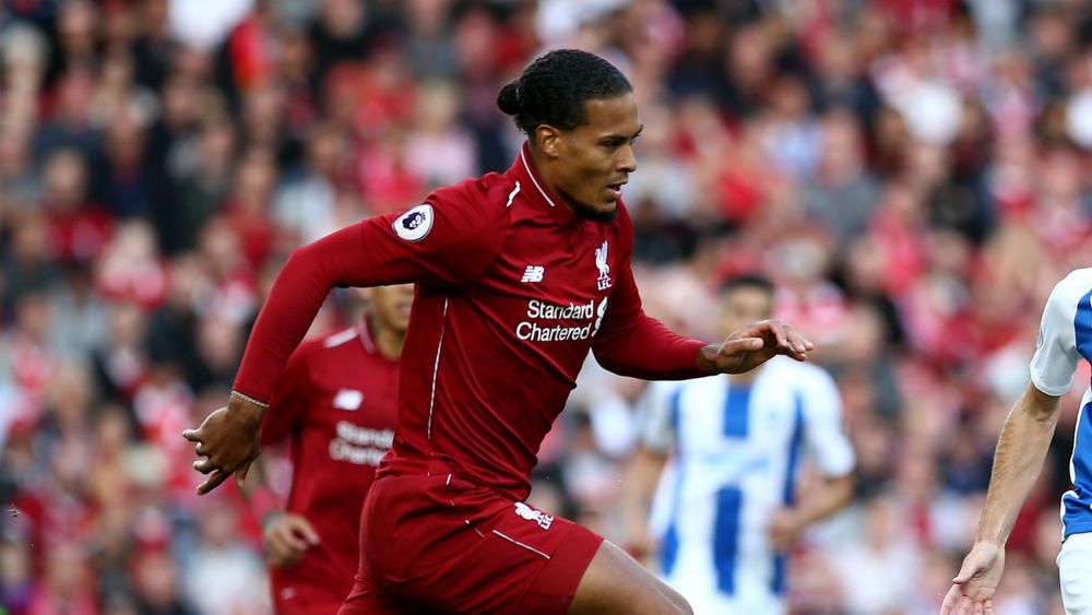 Tin chuyển nhượng trưa 5/8: Van Dijk chính thức rời Liverpool; Ivan Toney trên đường tới Man Utd