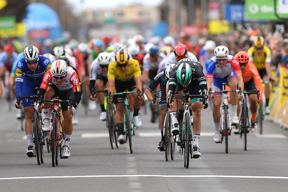 Sam Bennett (Bora-Hansgrohe) takes his third win of the 2019 season on stage 3 of Paris-Nice