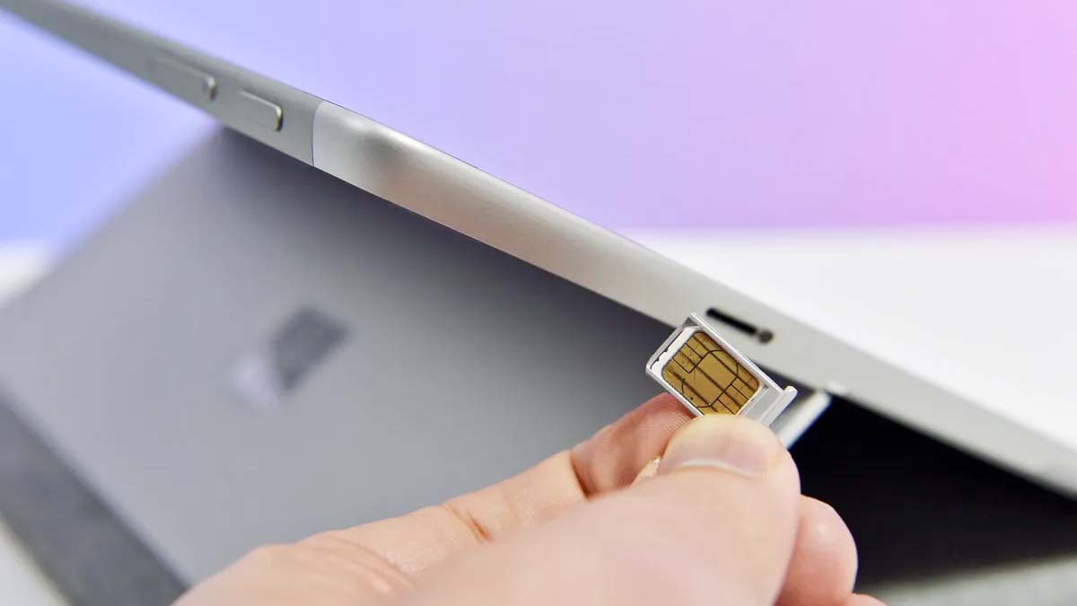 Surface Go LTE con tarjeta SIM.