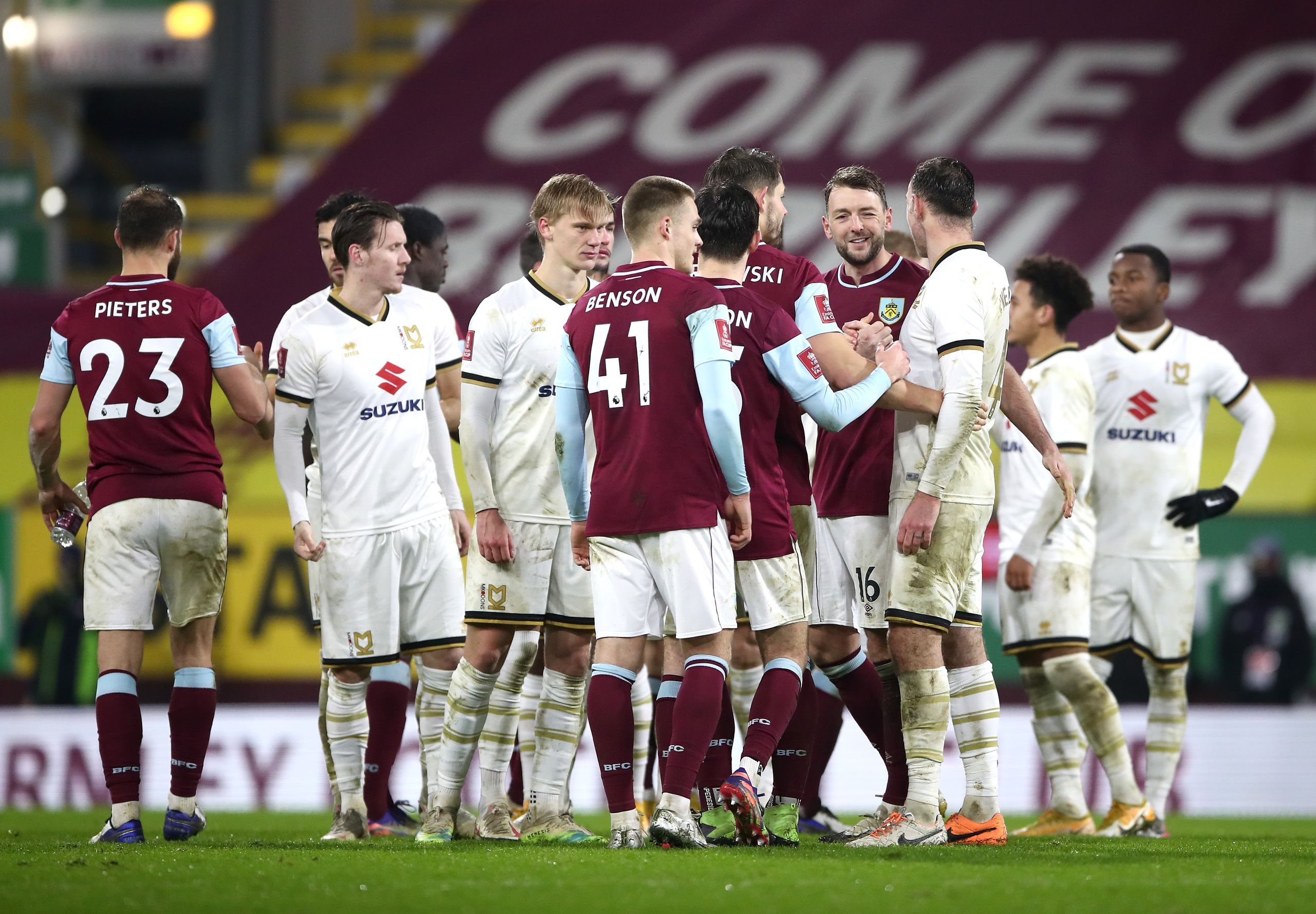 Sean Dyche feels Burnley deserved win despite leaving it late | FourFourTwo