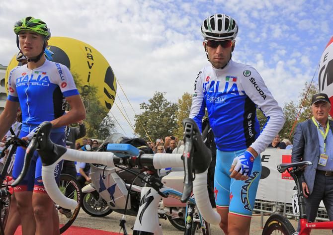 Vincenzo Nibali heads to the start line