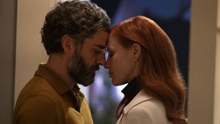 Oscar Isaac and Jessica Chastain in Scenes From a Marriage