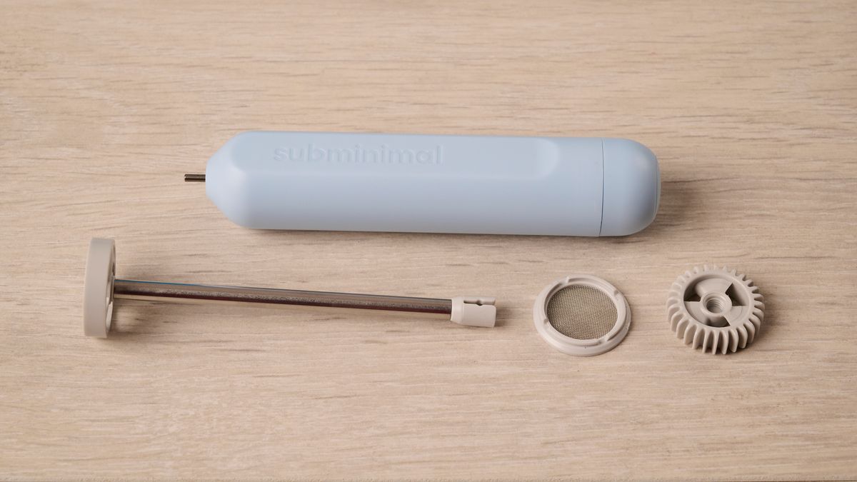 the subminimal nanofoamer go in sky blue photographed against the blue tom's guide background