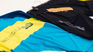 Close up on the new Endura MT500 Burner Lite jersey and trouser