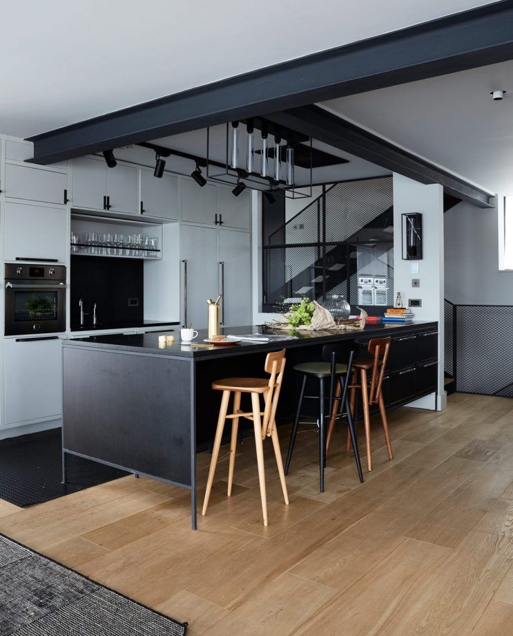 20 Seriously Striking Chic And Contemporary Grey Kitchen Ideas Livingetc