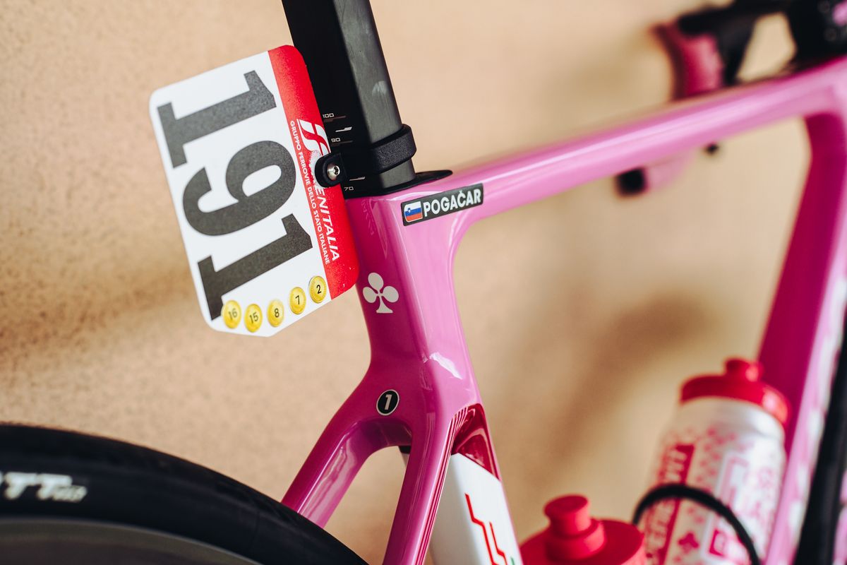 Details of Tadej Pogacar's custom Colnago V4RS made to celebrate his Giro d'Italia win