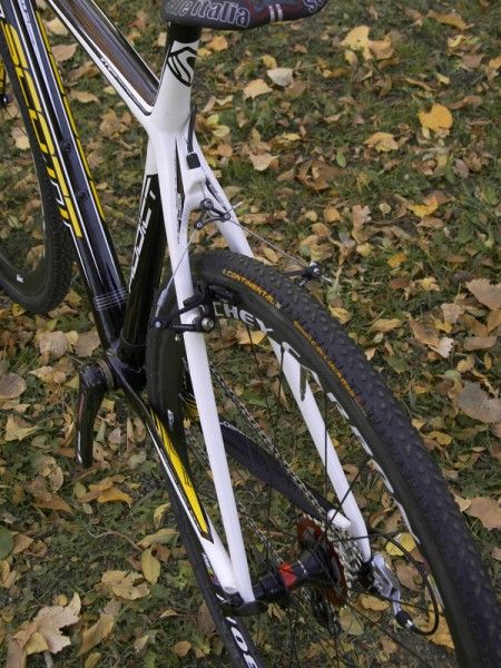 The stout rear end yields superb drivetrain stiffness but doesn't contribute much to overall comfort
