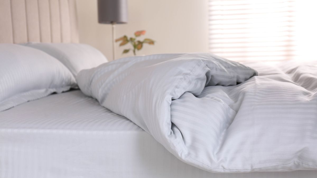Este truque de arrumação de cama se tornou viral e é tão simples