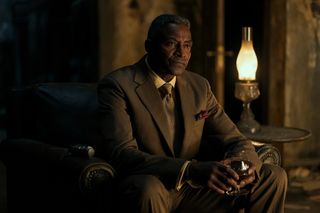 Carl Lumbly as Auguste Dupin in episode 1 of The Fall of the House of Usher