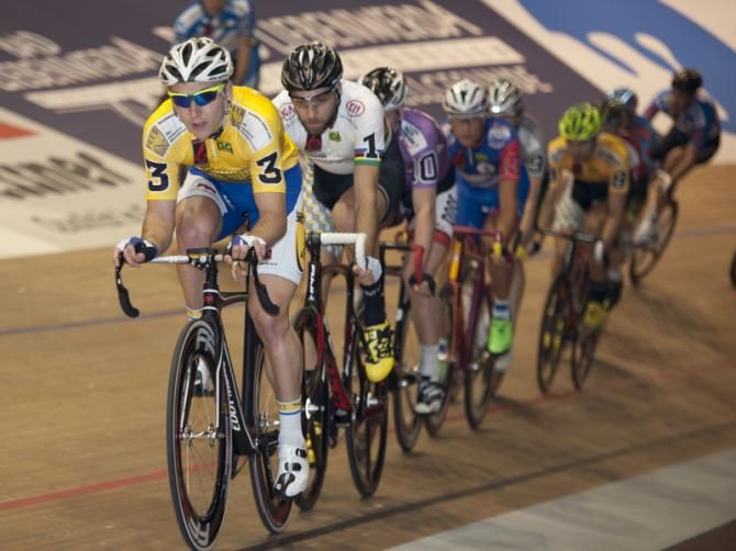 Jasper De Buyst leading in the Madison in Berlin