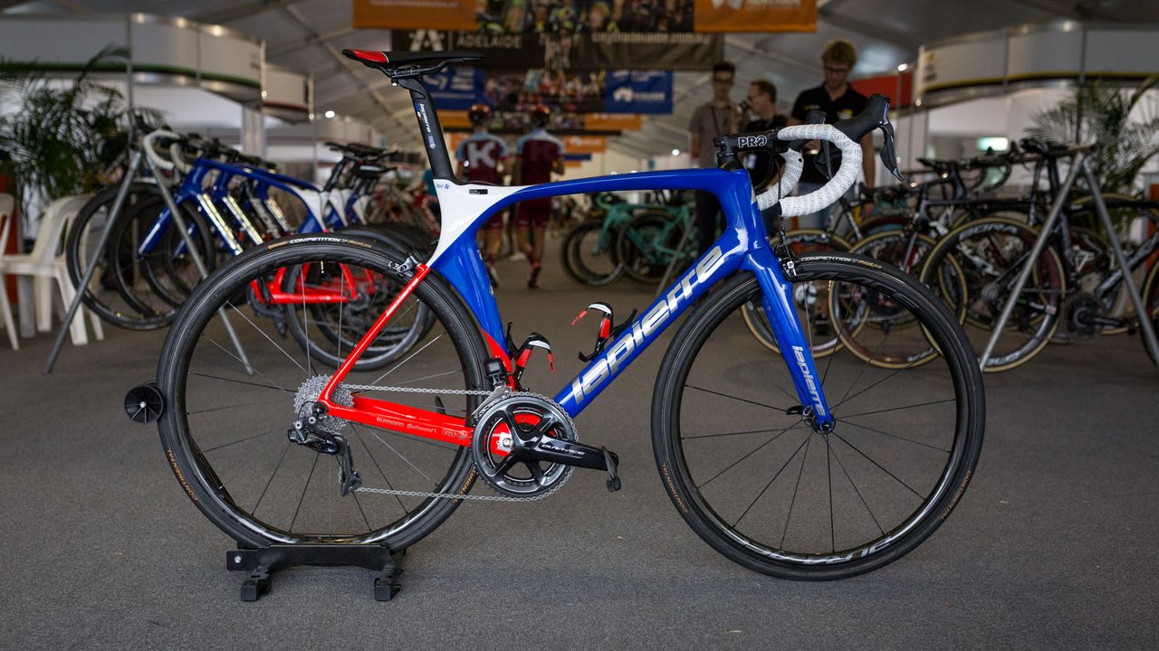FDJ's Lapierre Aircode with Shimano Dura-Ace R9150 and Dura-Ace R9100 wheels