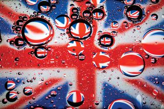 Home photography ideas: Shoot abstract oil and water photography