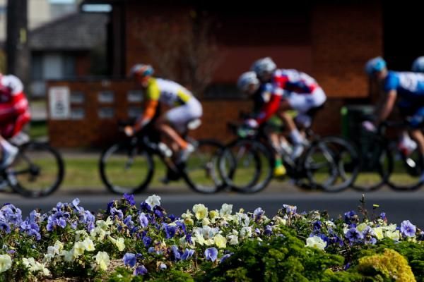 The peloton takes on the Sale criterium