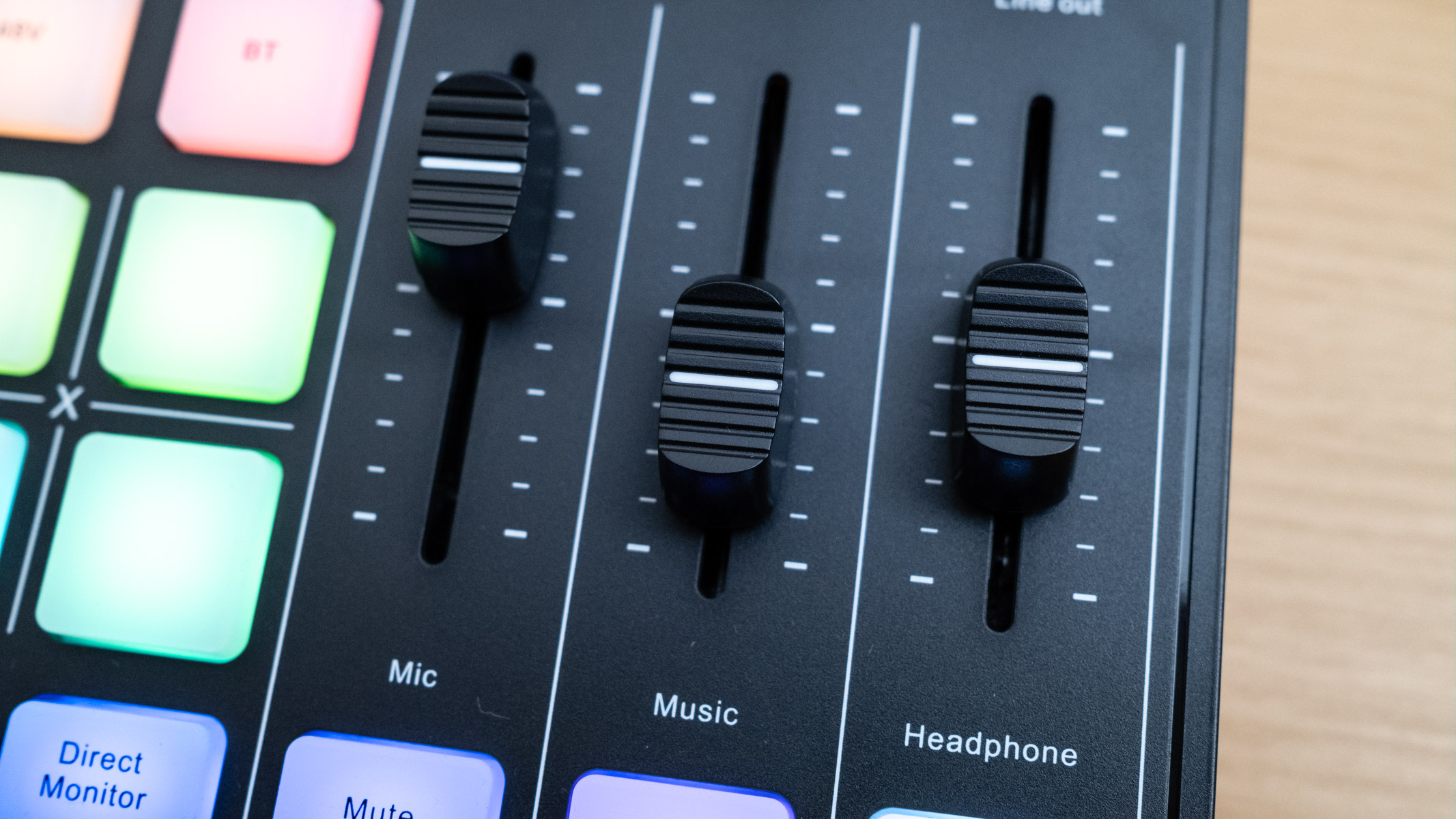 OneOdio solocaster sliders for mixing