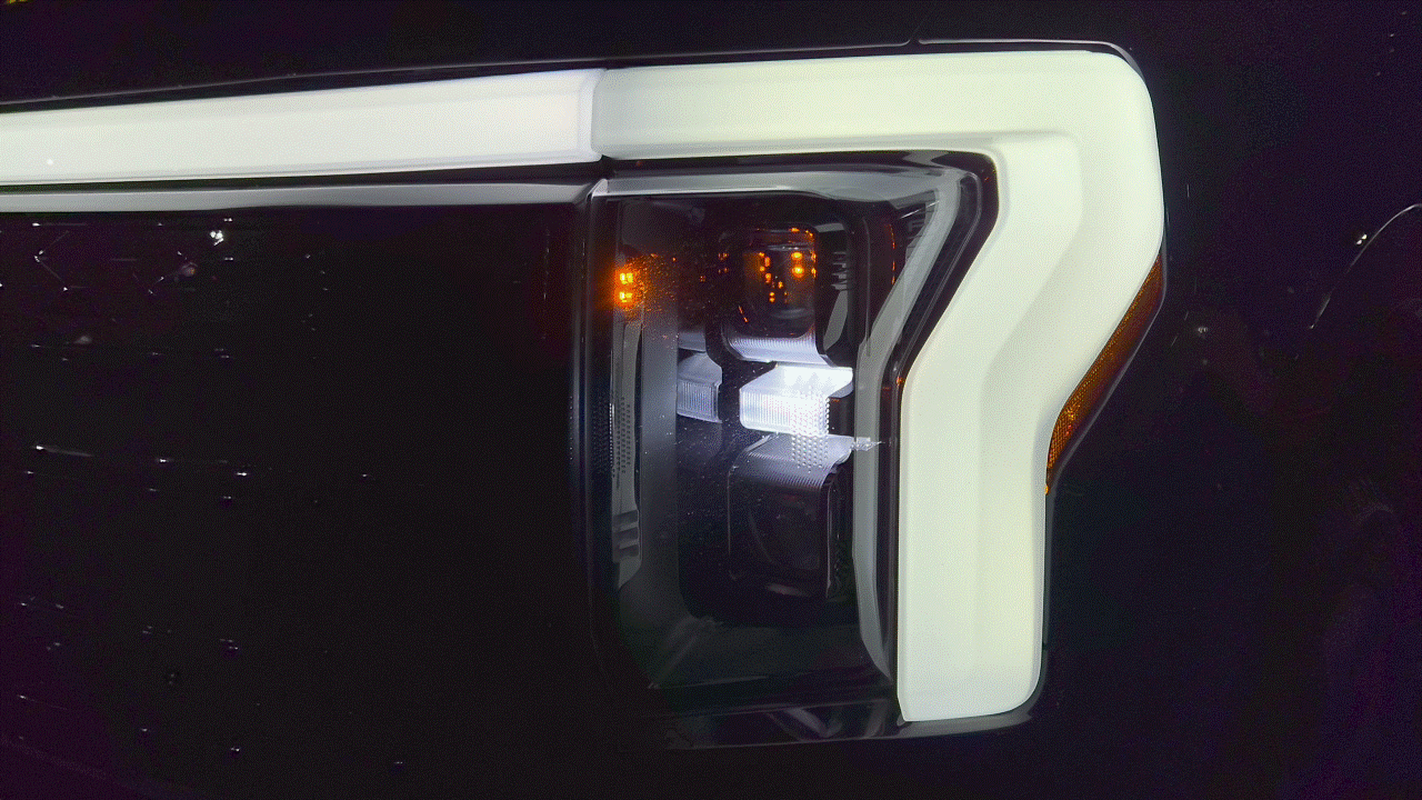 2025 Ford F-150 Lightning test drive.