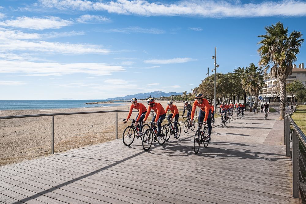 Bahrain-Merida riders train on the boardwalk in Catalunya