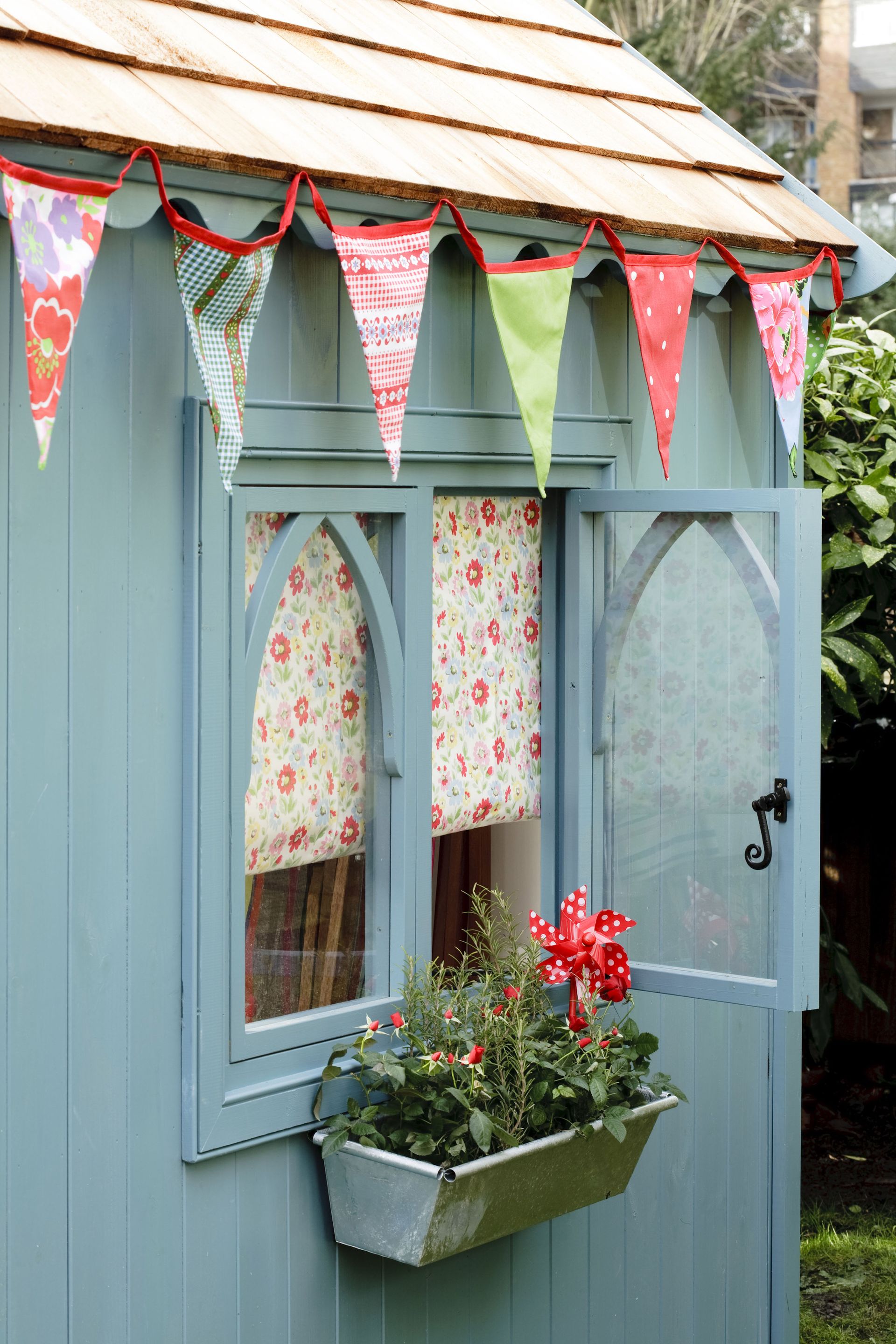Shed Window Box Window box ideas: 16 ways to make a stunning display full of flowers ...