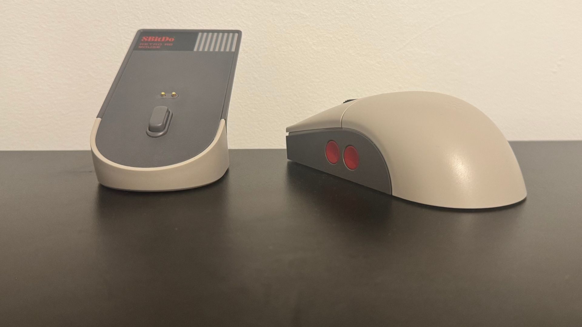 8BitDo Retro R8 gaming mouse