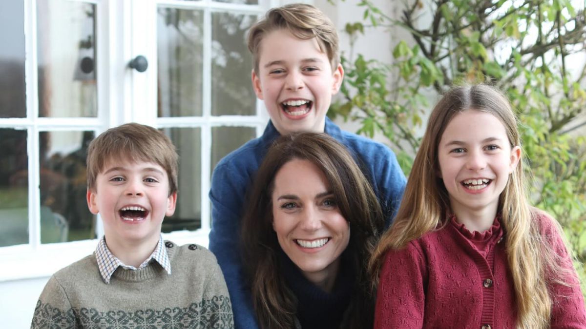 Kate Middleton’s Mother’s Day Photo Is Pulled from Multiple News Agencies Over F