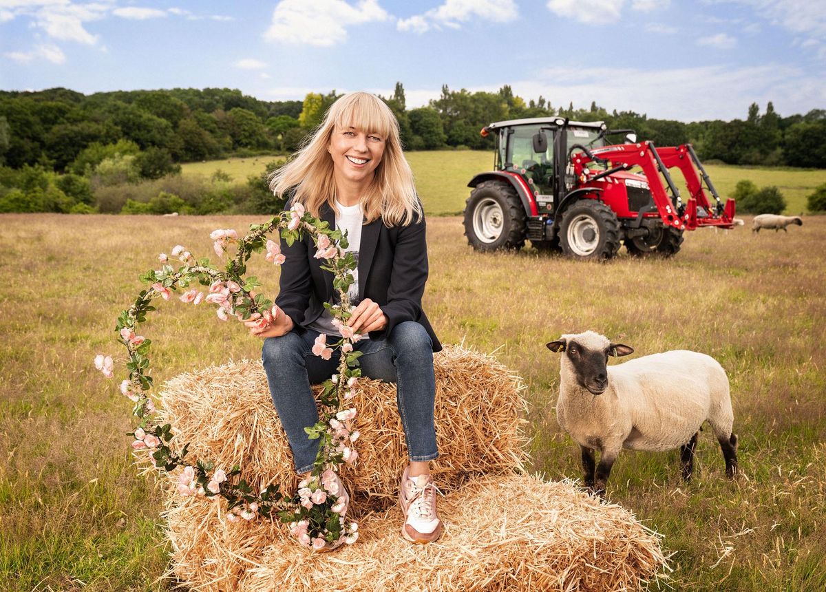 Sara Cox in Love in the Countryside