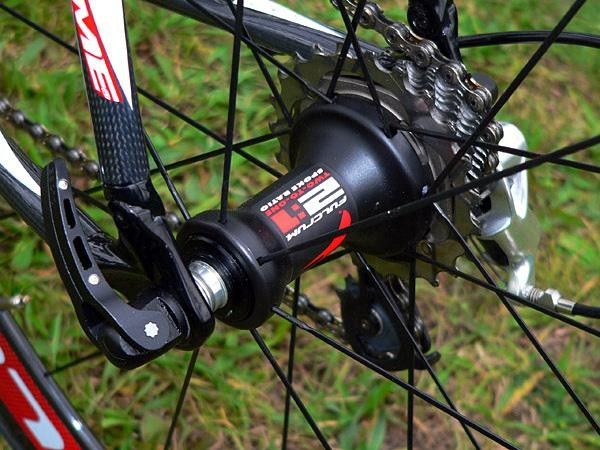 Fulcrum uses twice as many driveside spokes