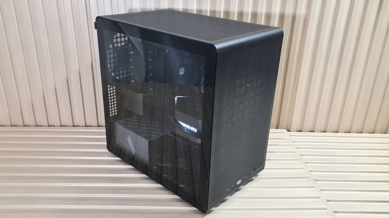 Cooler Master Q300L V3 - Inside