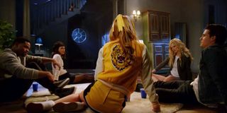 Bela Thorne, Robbie Amell, Andrew Bachelor, Samara Weaving, and Hana Mae Lee in The Babysitter