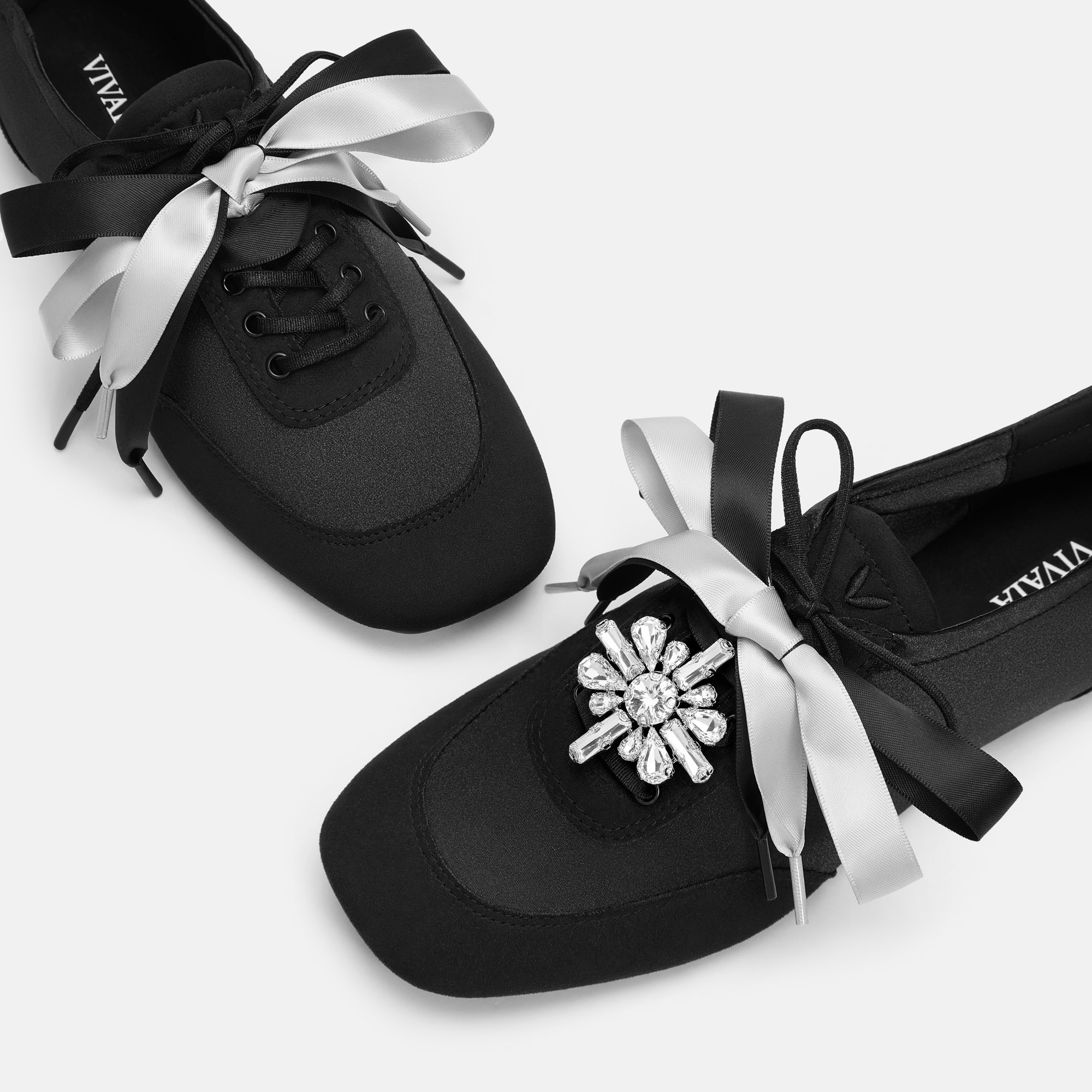 Vivaia &amp;times; Nycb Jewels Ribbon Laces &amp;amp; Charm Set (seraphine)