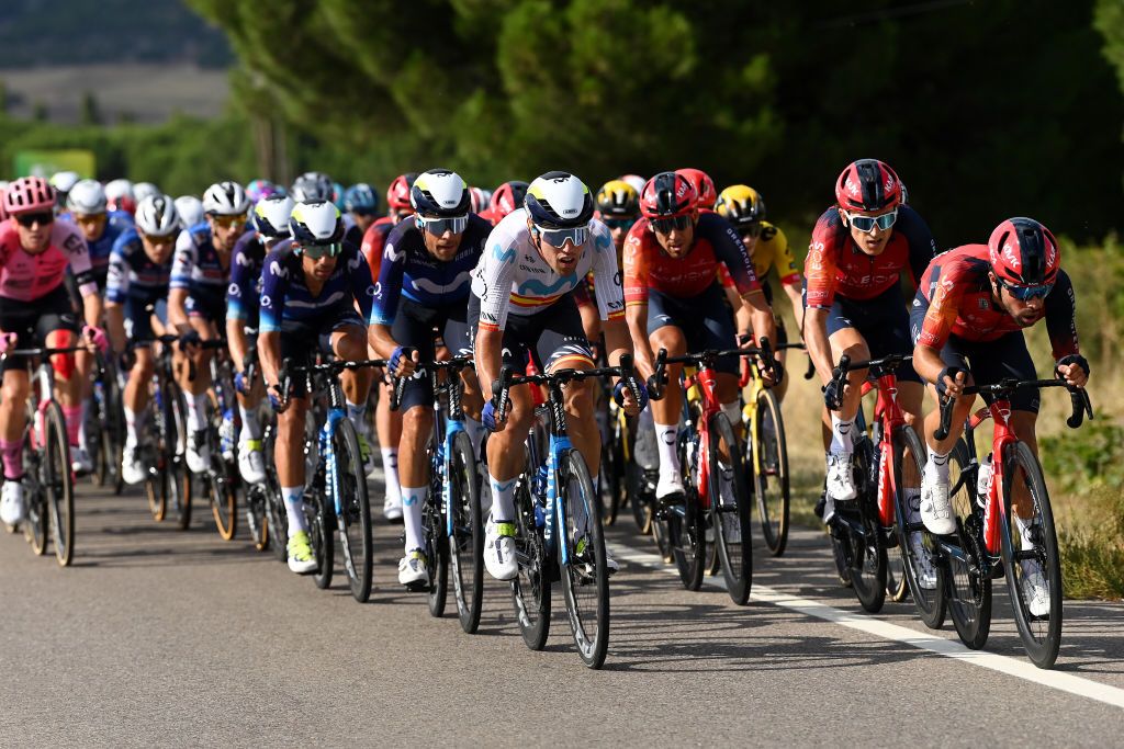 SCAR SPAIN SEPTEMBER 15 LR Oier Lazkano Lopez of Spain and Movistar Team and Jonathan Castroviejo of Spain and Team INEOS Grenadiers compete during the 78th Tour of Spain 2023 Stage 19 a 1771km stage from La Baeza to scar UCIWT on September 15 2023 in scar Spain Photo by Tim de WaeleGetty Images