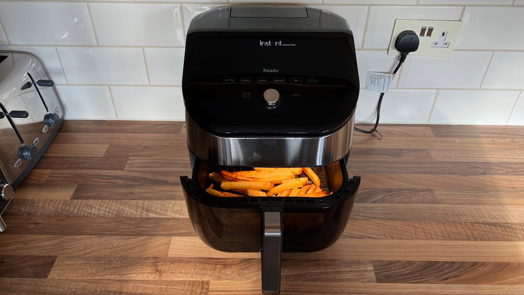 Instant Vortex Plus 6in1 Air Fryer with ClearCook & OdourErase review