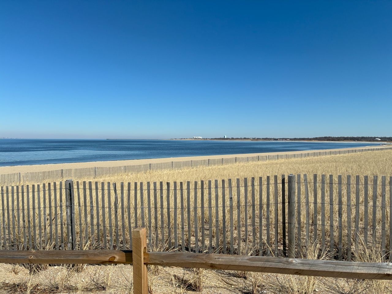 Apple iPhone 16e dynamic range sample.